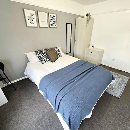 Beautiful Rooms In Prime Location! Londra Esterno foto