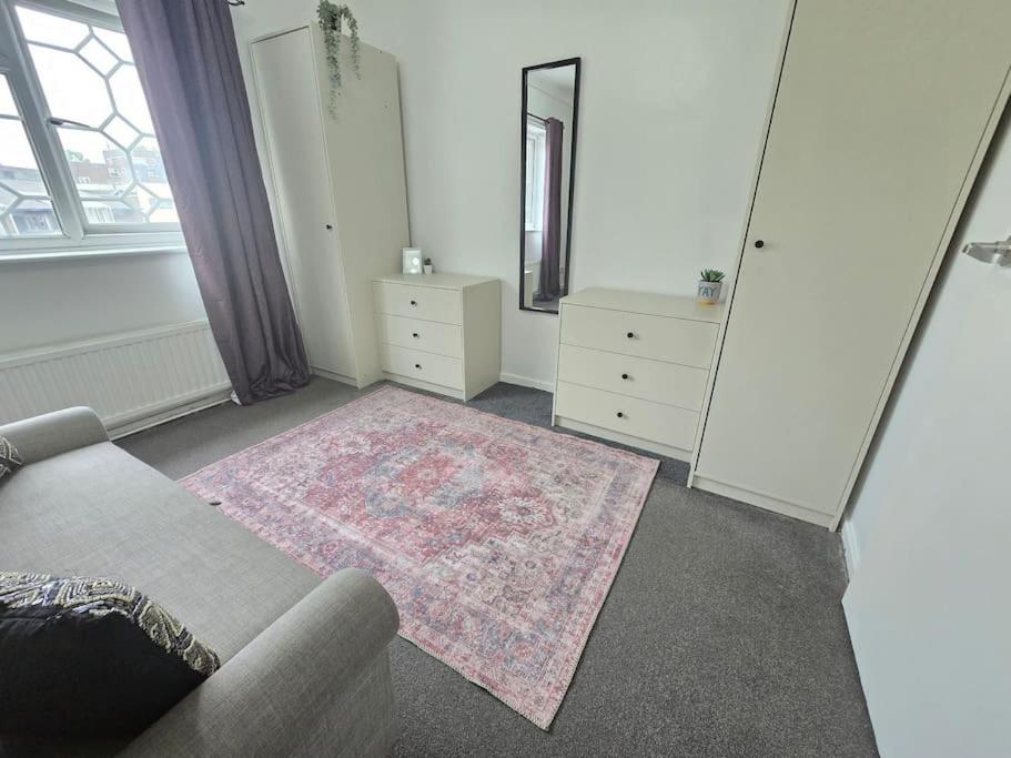 Beautiful Rooms In Prime Location! Londra Esterno foto